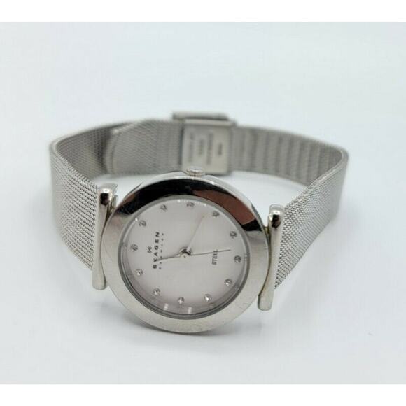 Ladies Skagen Steel 107SSSD Crystal Accents SS Mesh Quartz Watch New Battery - Picture 4 of 10